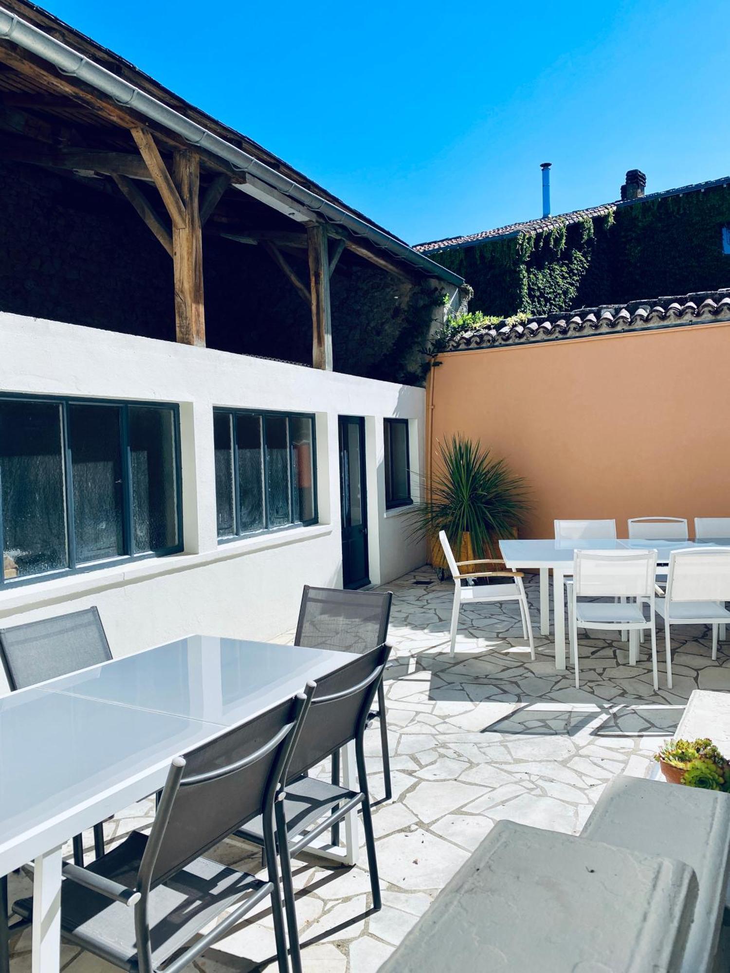 Grande Maison De Ville Malo Leone 250M2 Pour 15 Personnes Proche Du Puy Du Fou Mauleon Exterior photo
